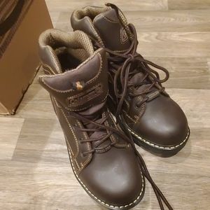 Steel toe boots nwot